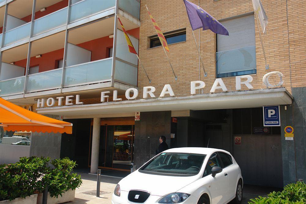 Hotel Flora Parc Castelldefels Kültér fotó